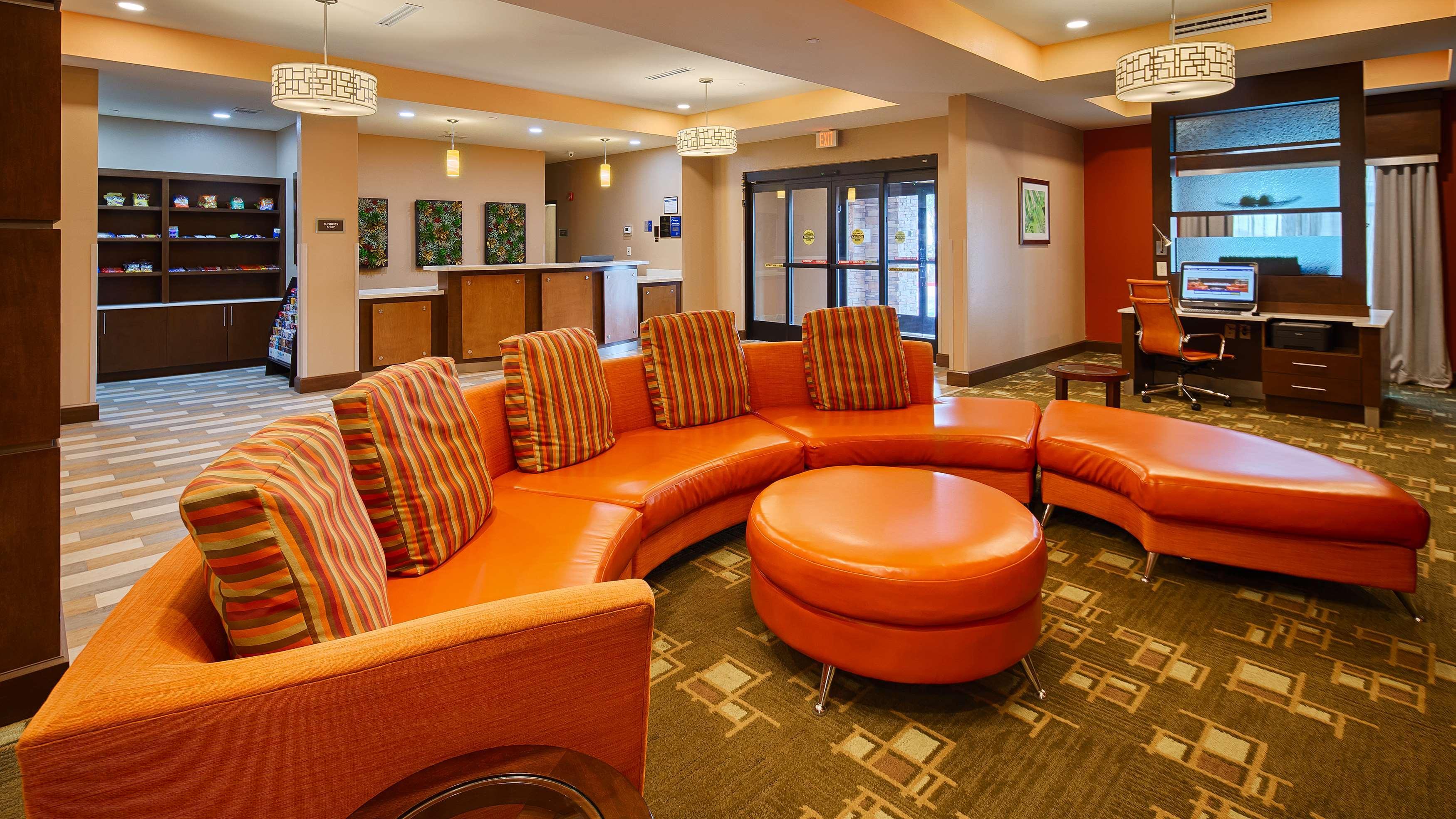 Best Western Plus Flatonia Inn Екстериор снимка